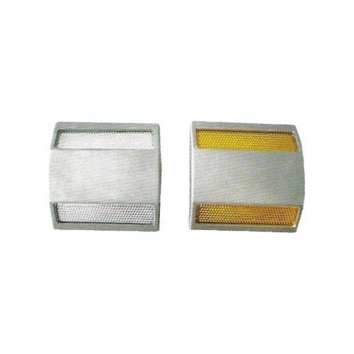 152542     REFLEX CONVEX ROAD MARKER (TWO SIDES), SIZE: 102 x 102 x 20MM